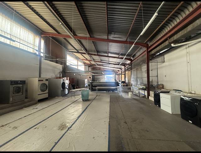 715M² WAREHOUSE TO LET IN WYNBERG